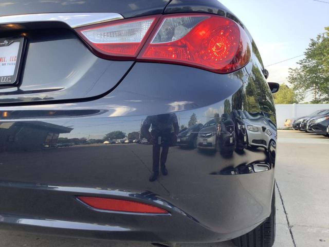 2011 HYUNDAI SONATA