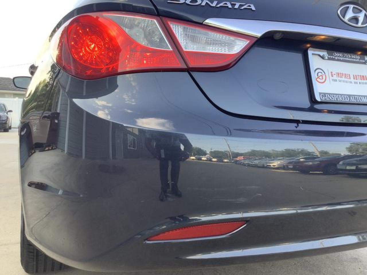 2011 HYUNDAI SONATA