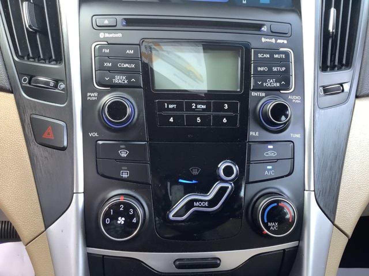 2011 HYUNDAI SONATA