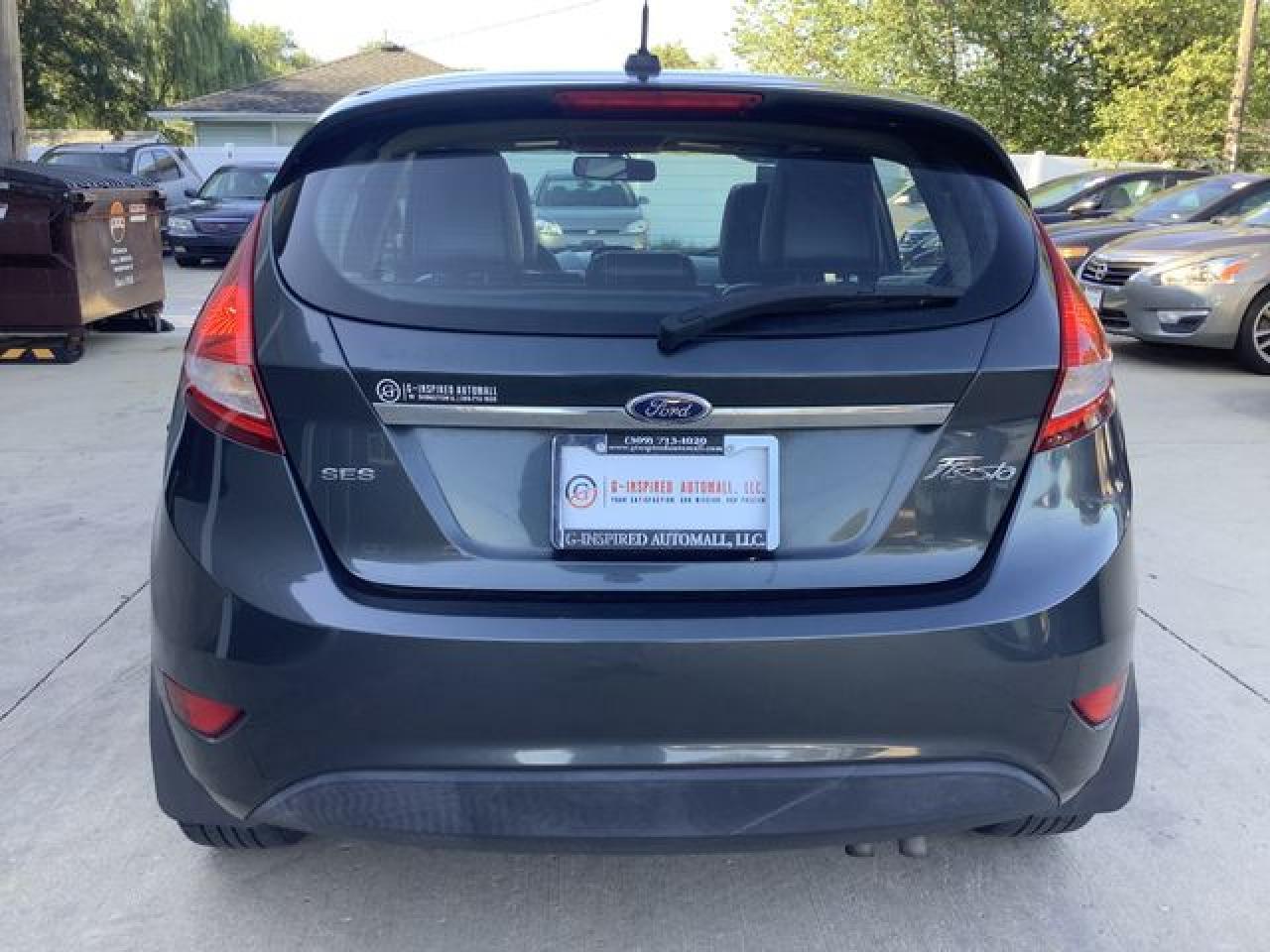 2011 FORD Fiesta