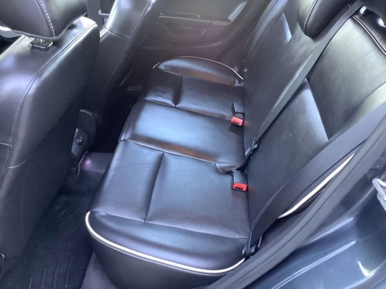 2011 FORD Fiesta