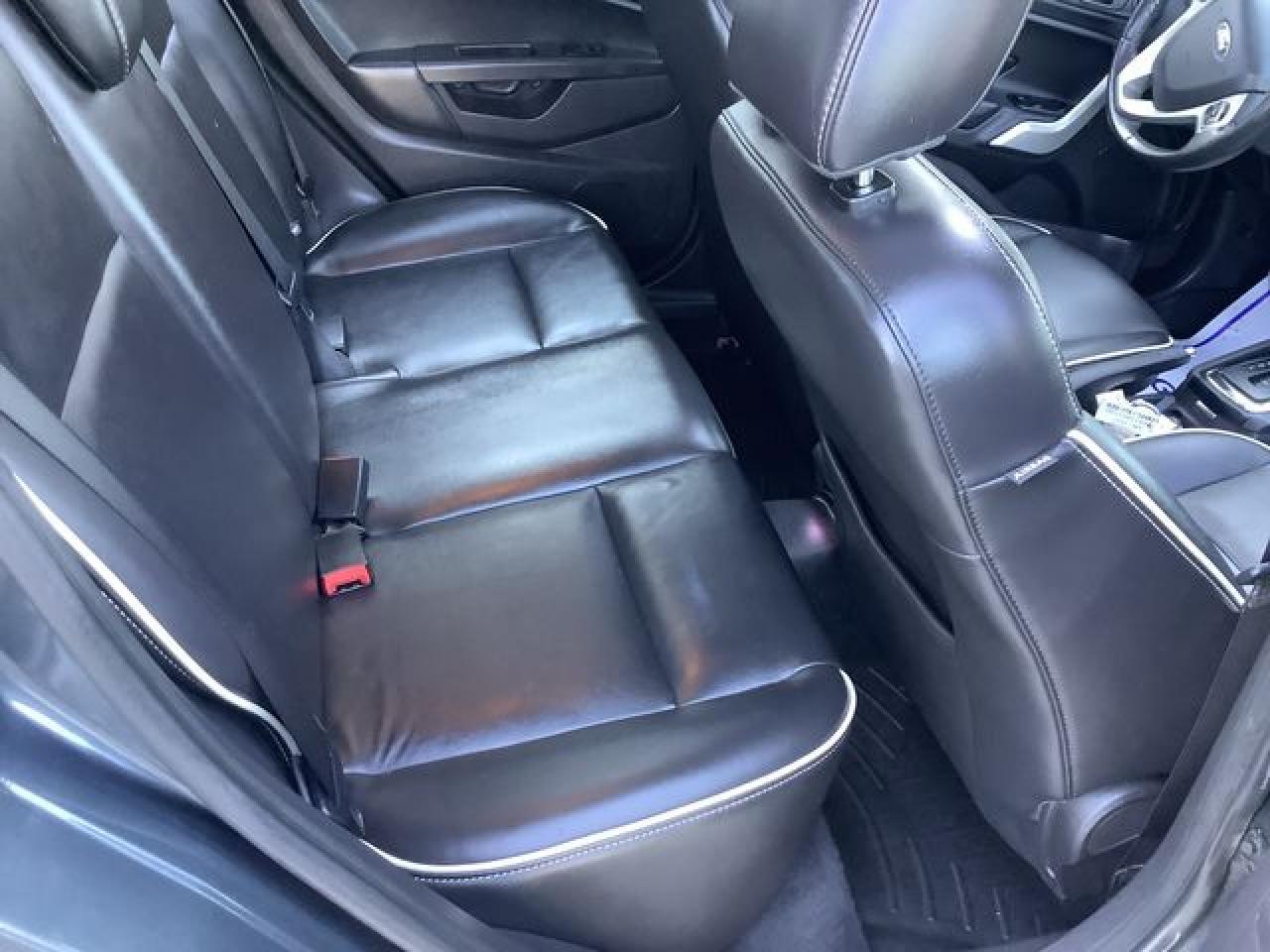 2011 FORD Fiesta