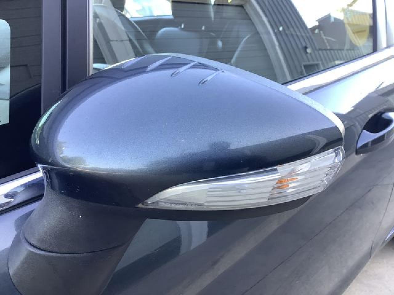 2011 FORD Fiesta