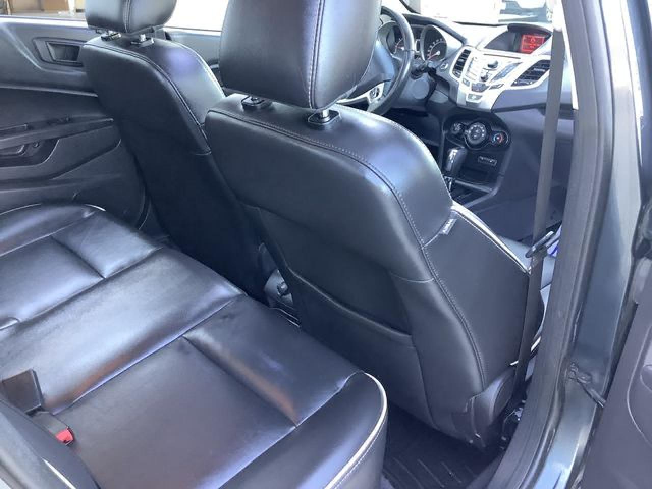 2011 FORD Fiesta