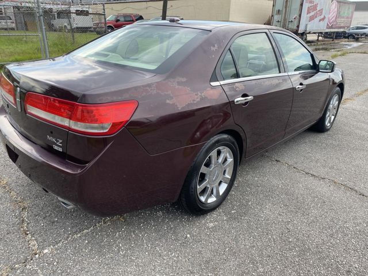 2011 LINCOLN MKZ