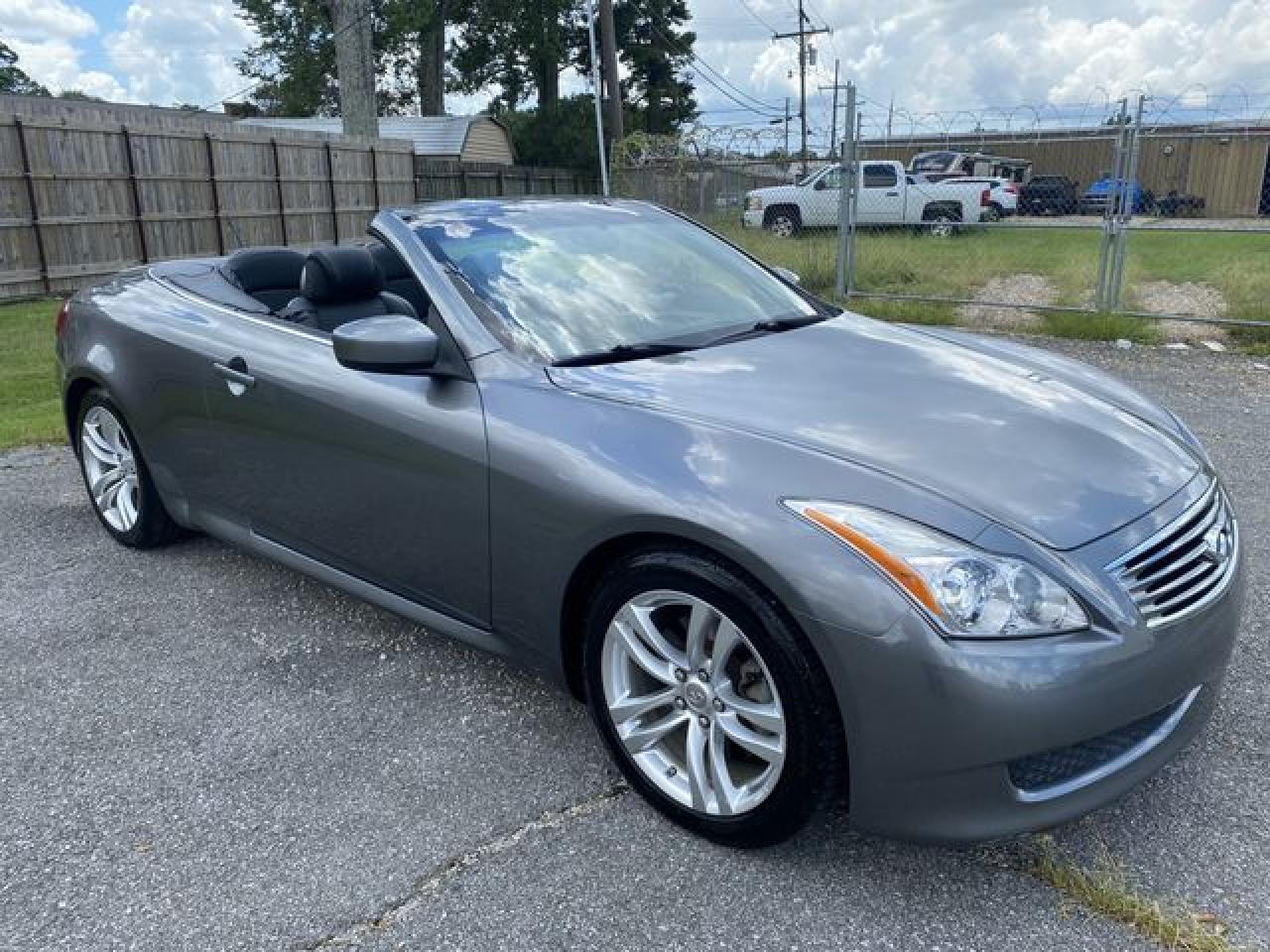 2010 INFINITI G37