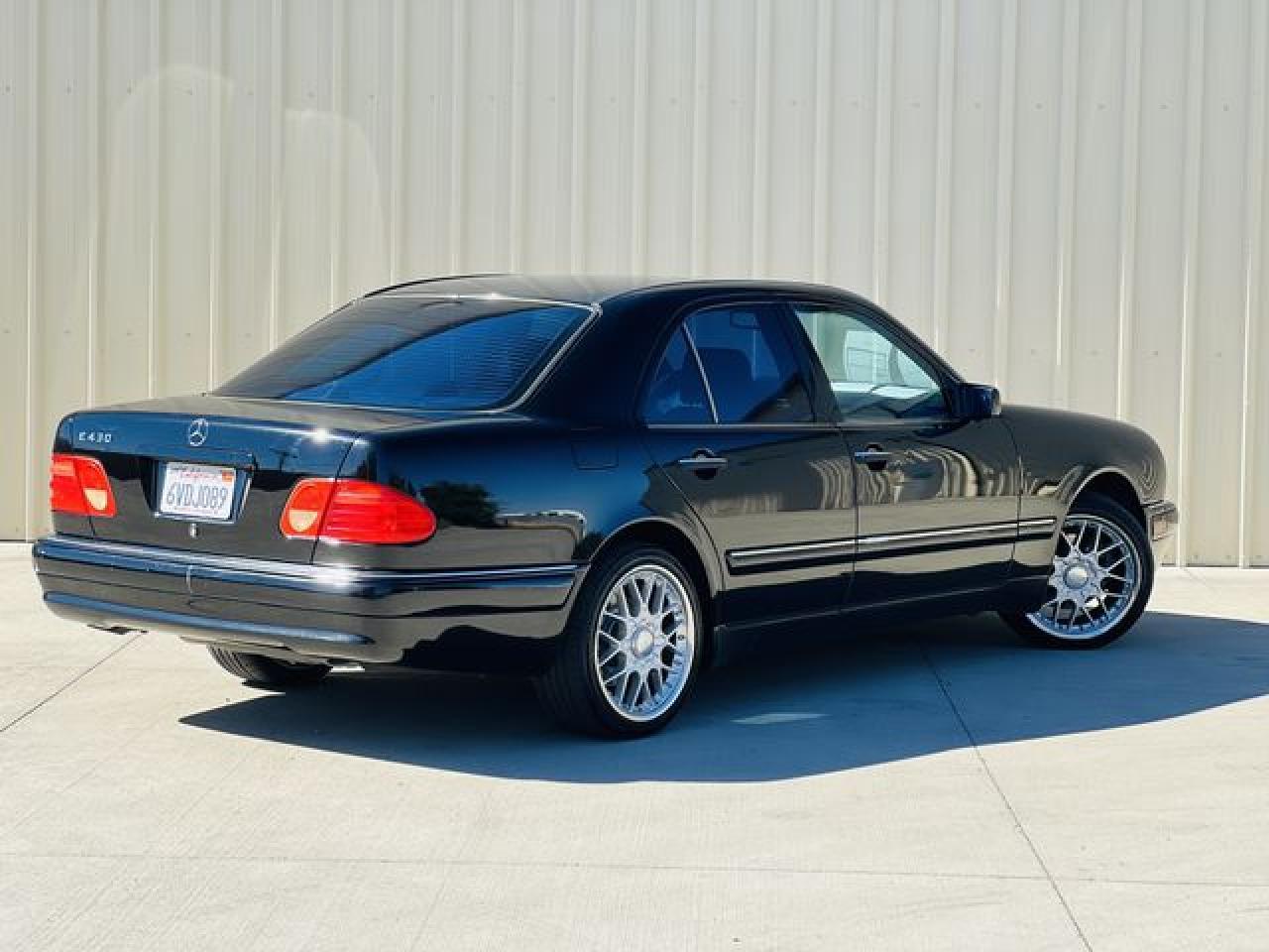 1998 MERCEDES-BENZ E-Class