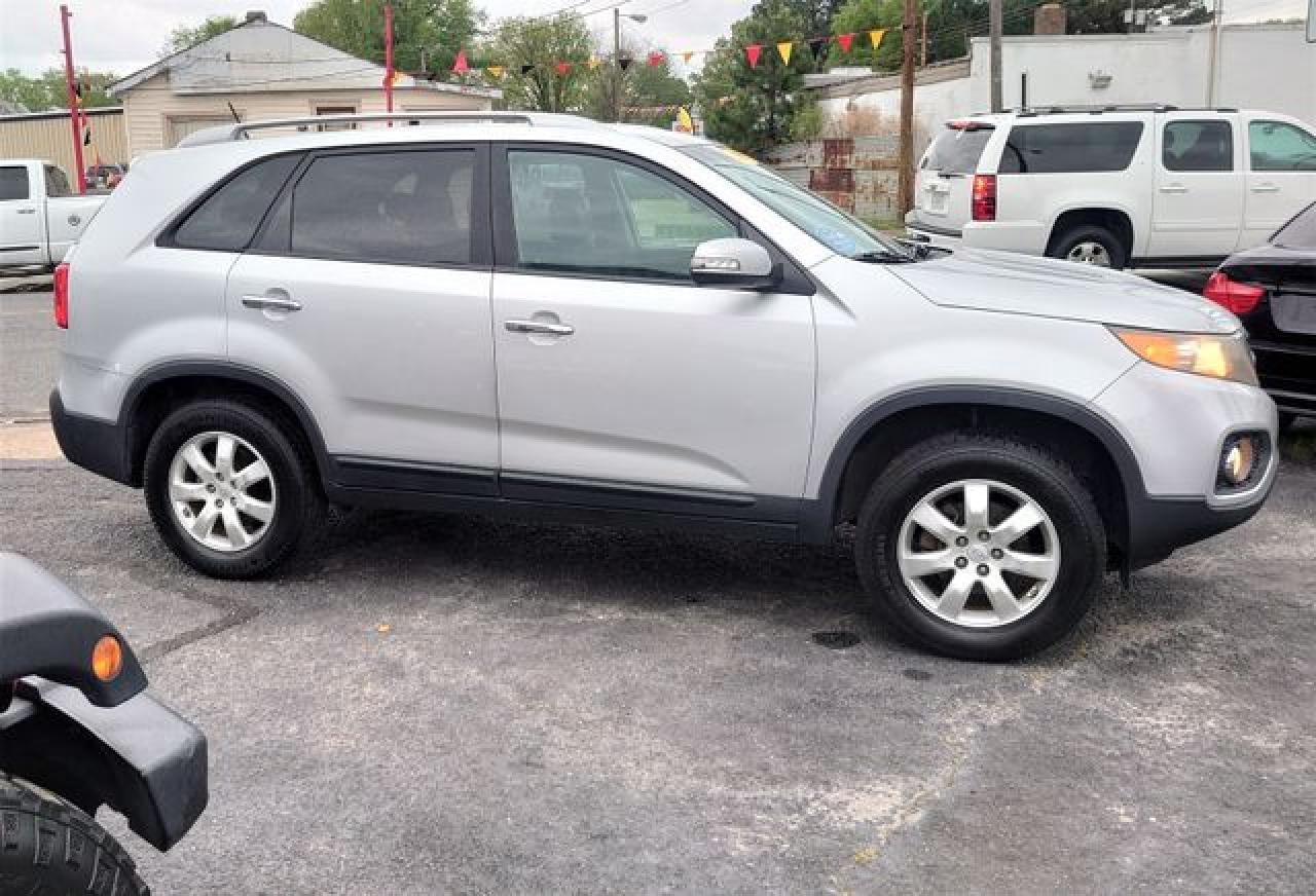 2011 KIA SORENTO