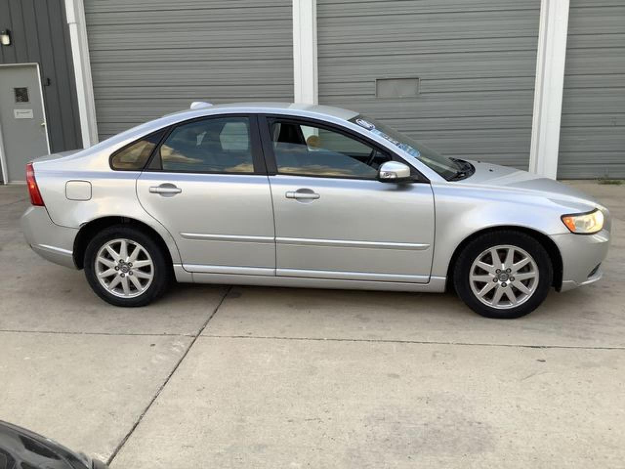 2008 VOLVO S40