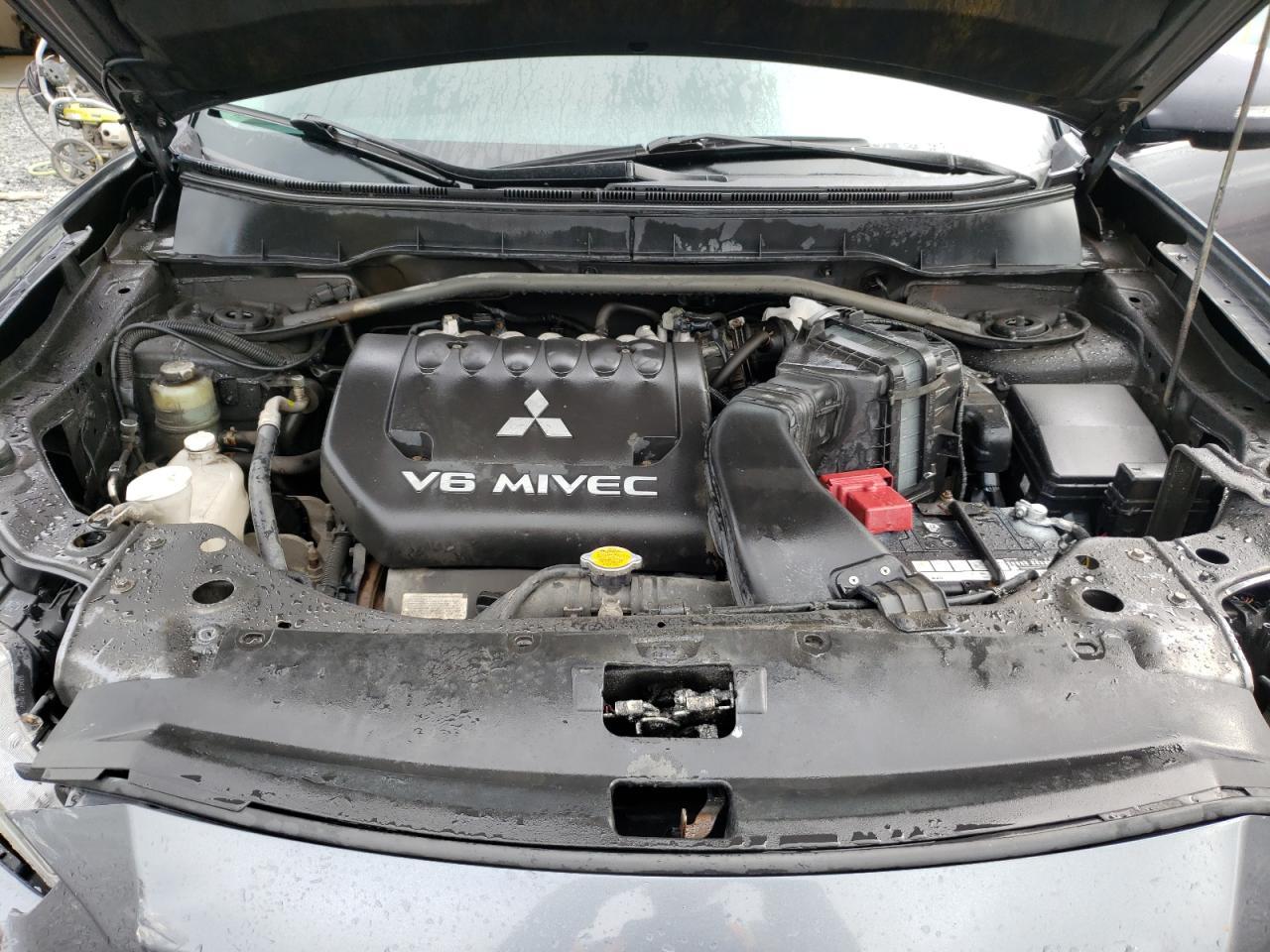 2011 MITSUBISHI outlander