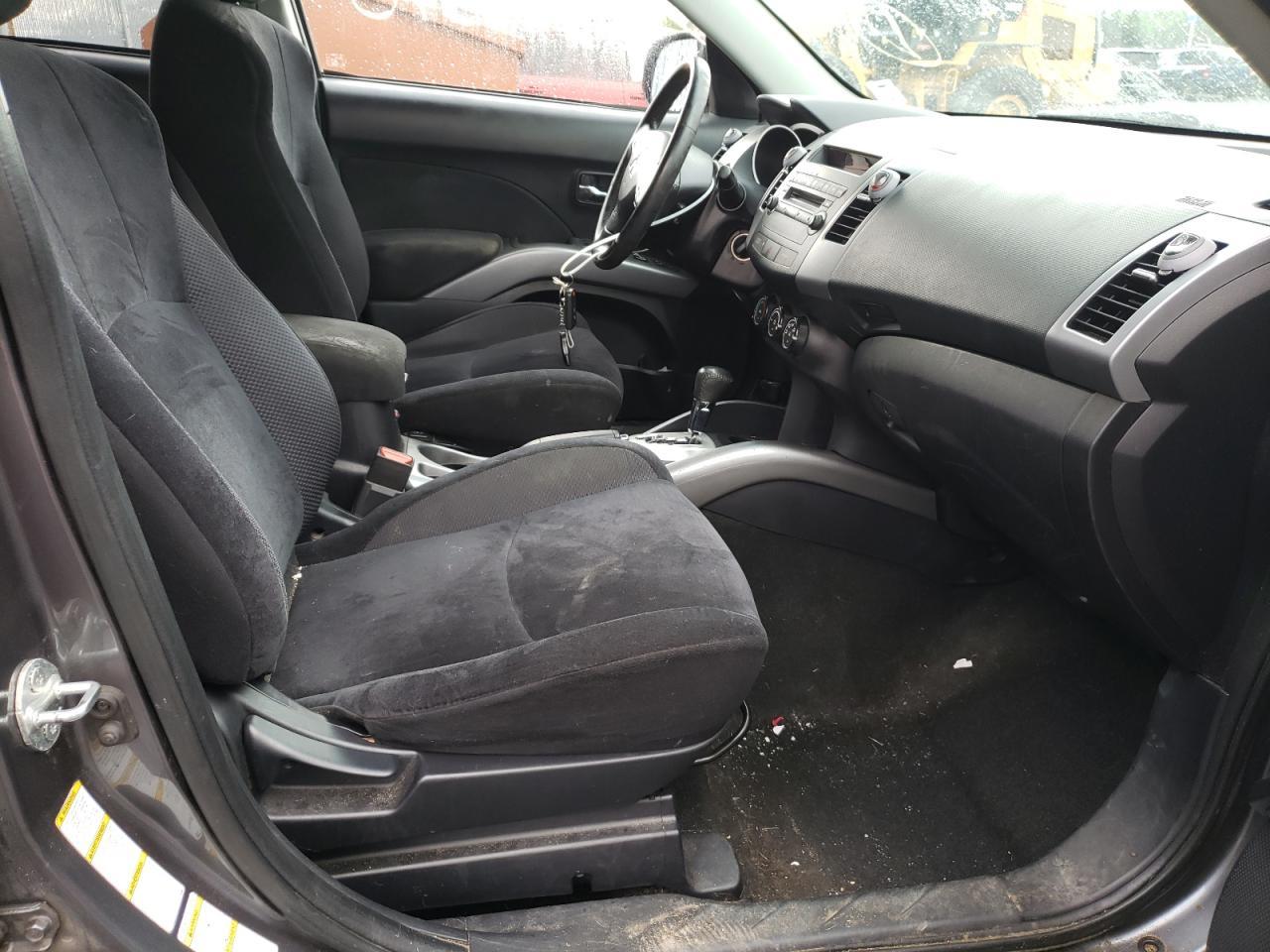 2011 MITSUBISHI outlander
