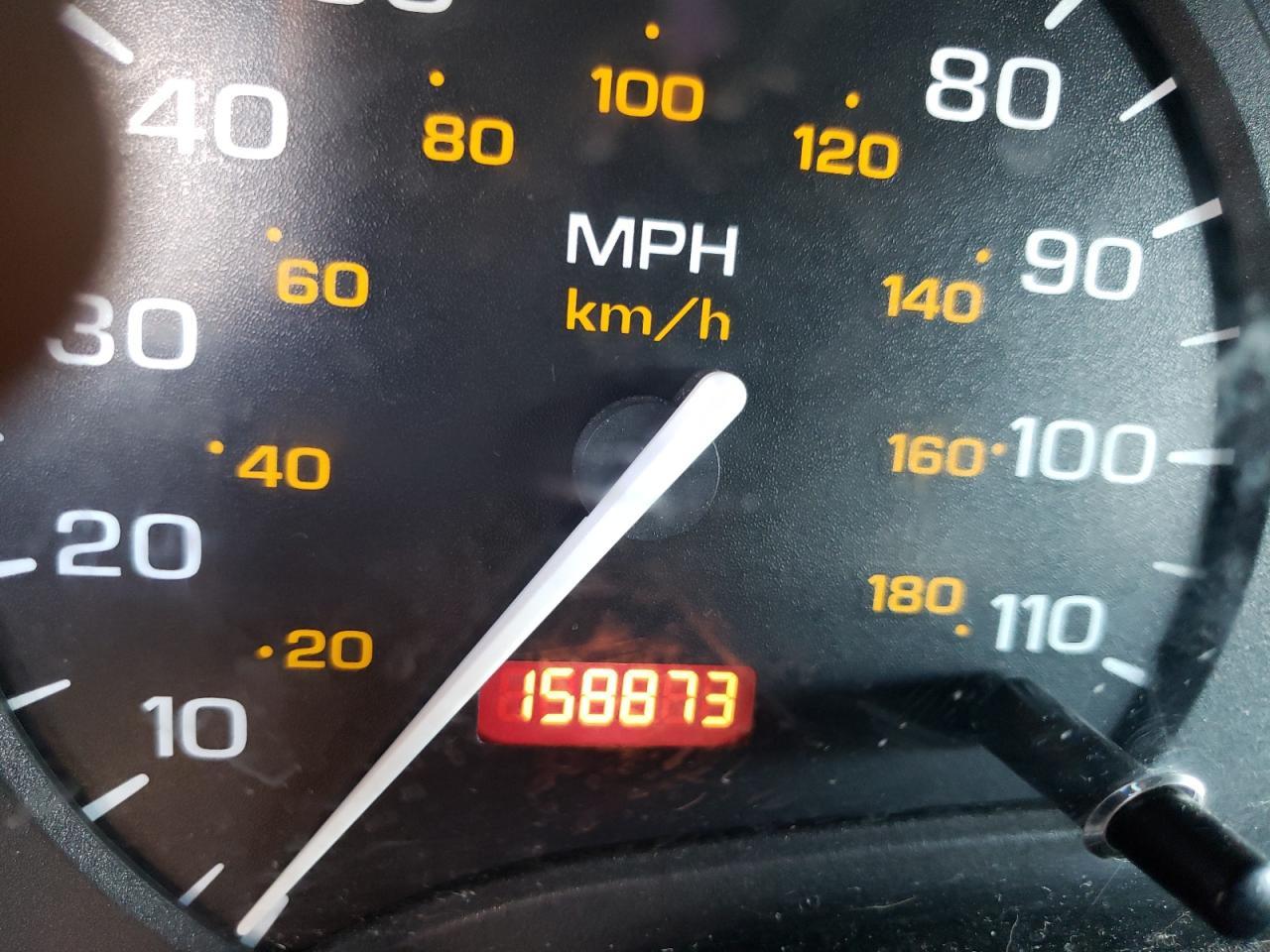 2002 SATURN Sc1