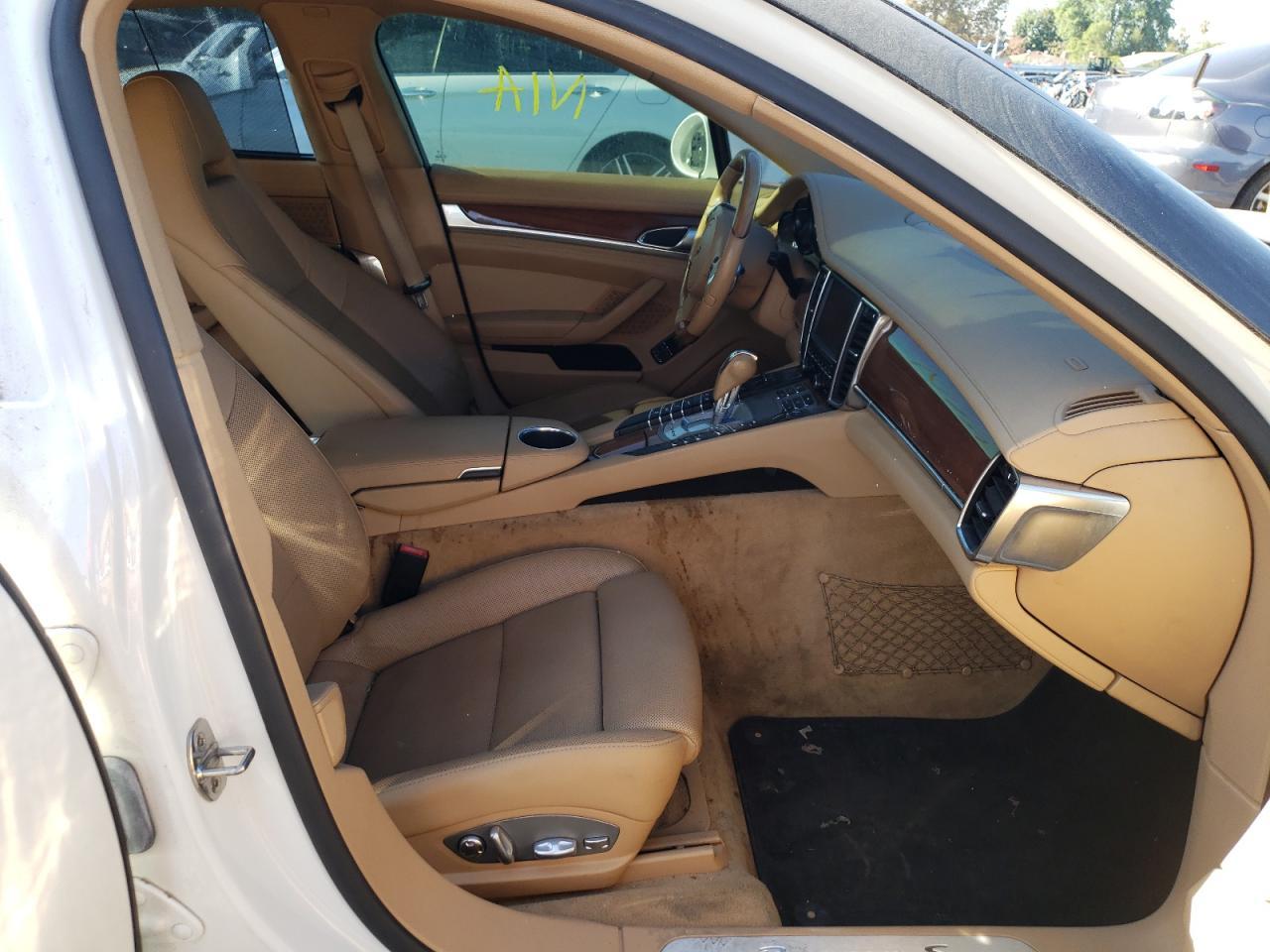 2011 PORSCHE Panamera