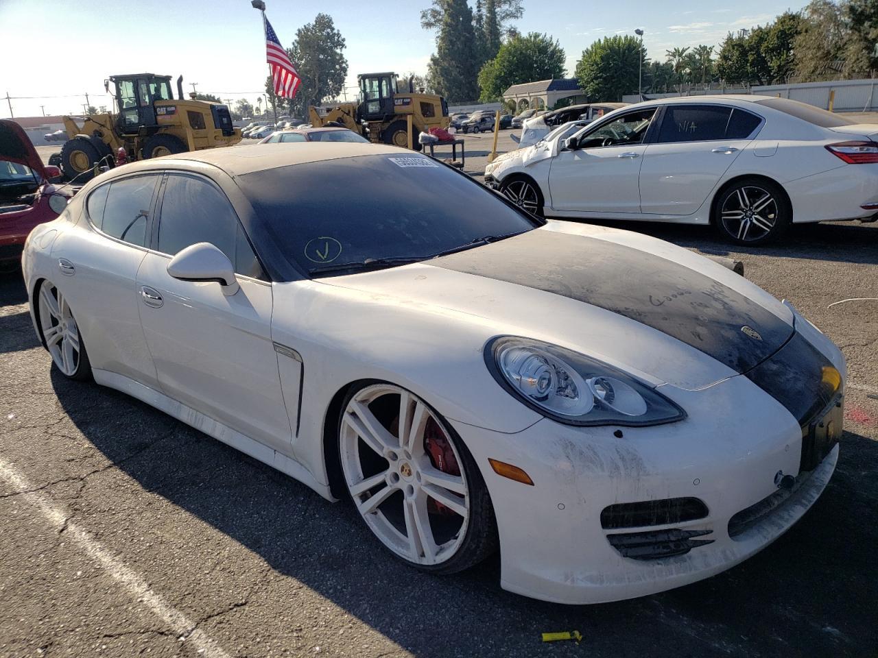 2011 PORSCHE Panamera