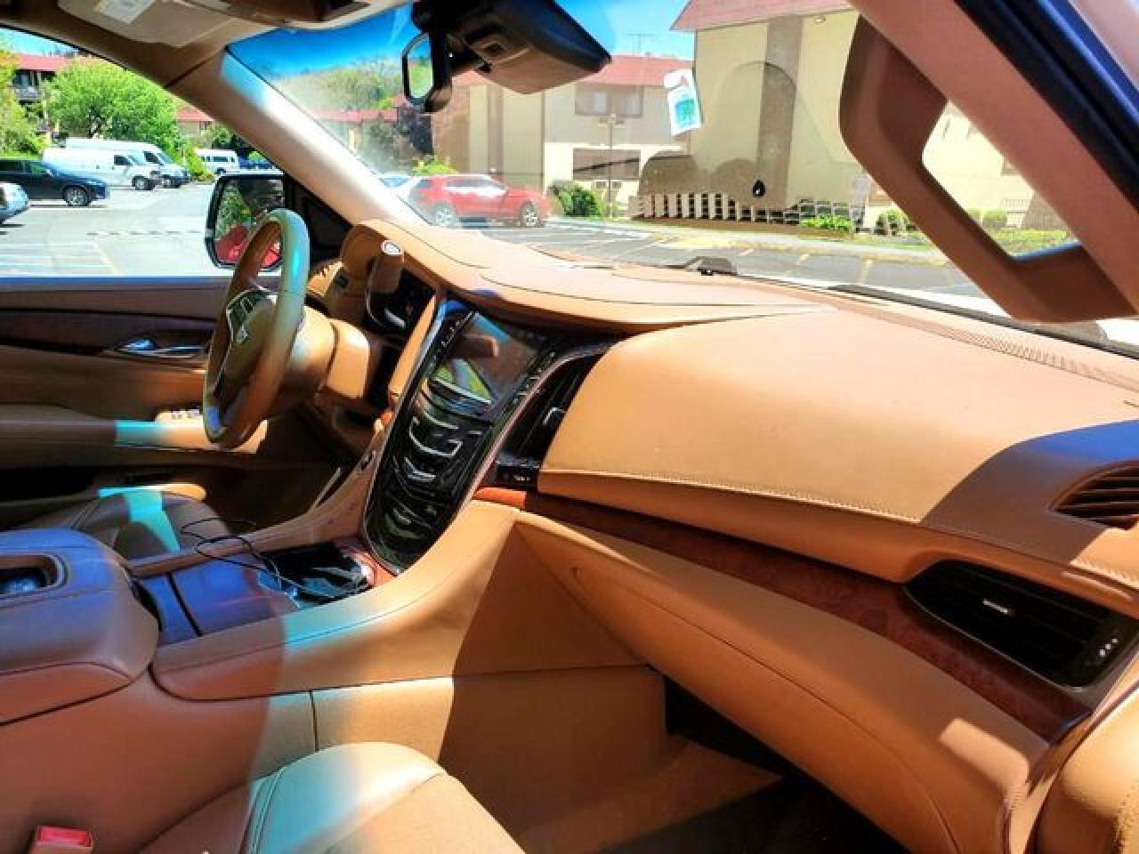 2016 CADILLAC Escalade ESV