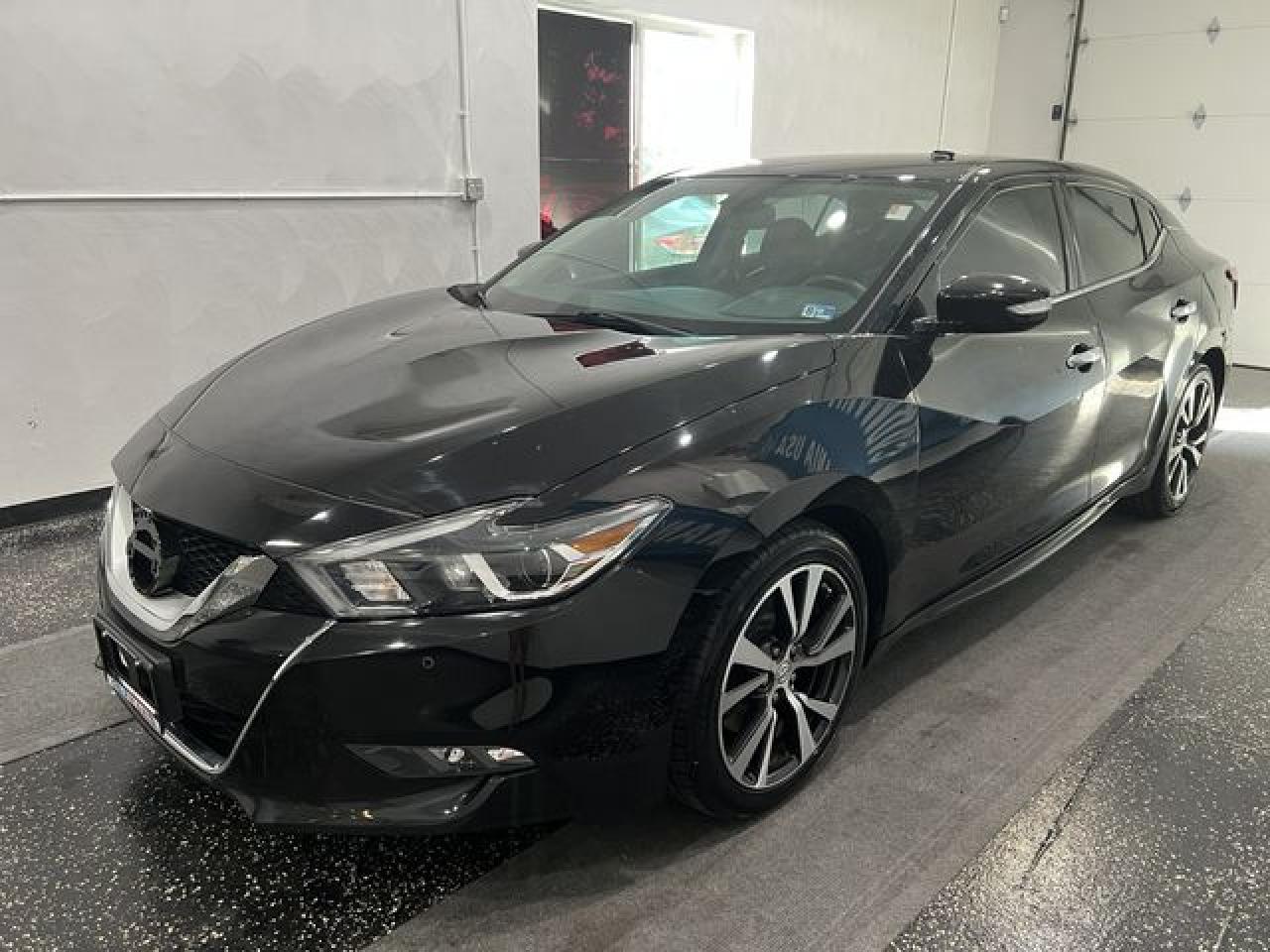 2017 NISSAN Maxima