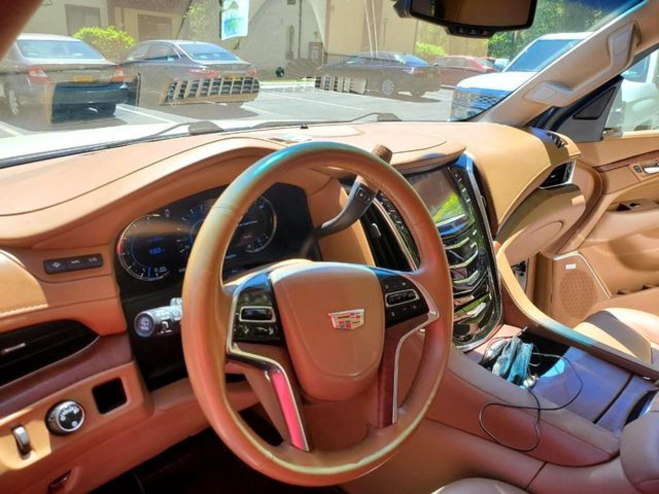 2016 CADILLAC Escalade ESV