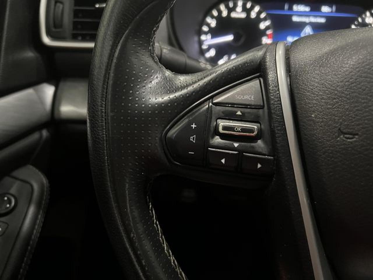 2017 NISSAN Maxima
