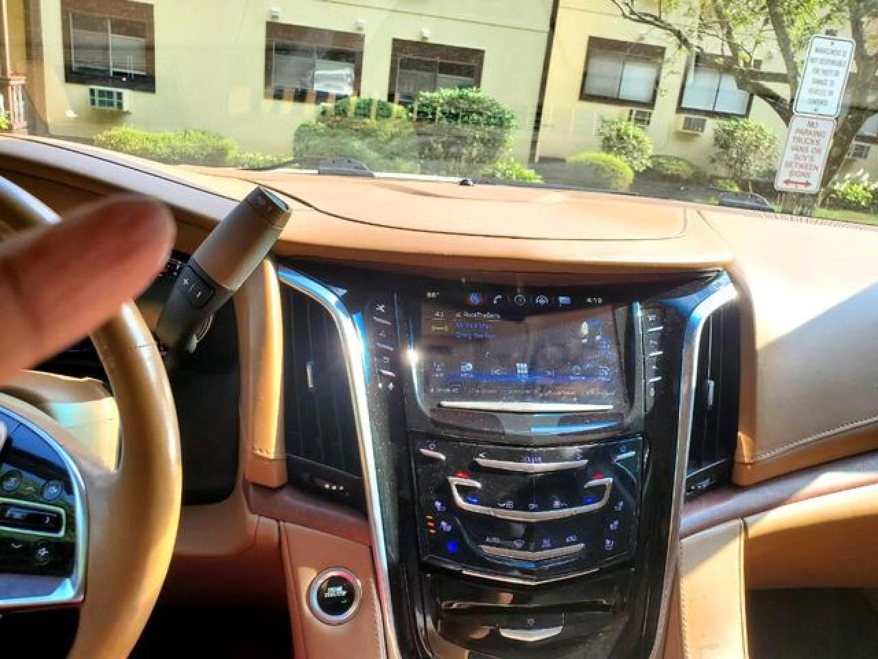 2016 CADILLAC Escalade ESV