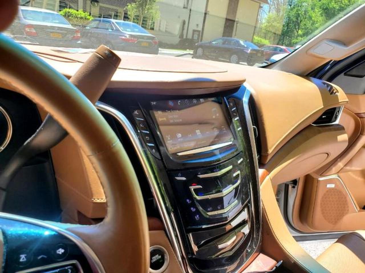 2016 CADILLAC Escalade ESV