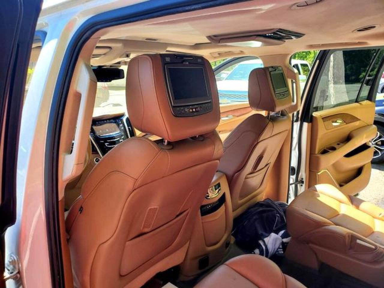 2016 CADILLAC Escalade ESV