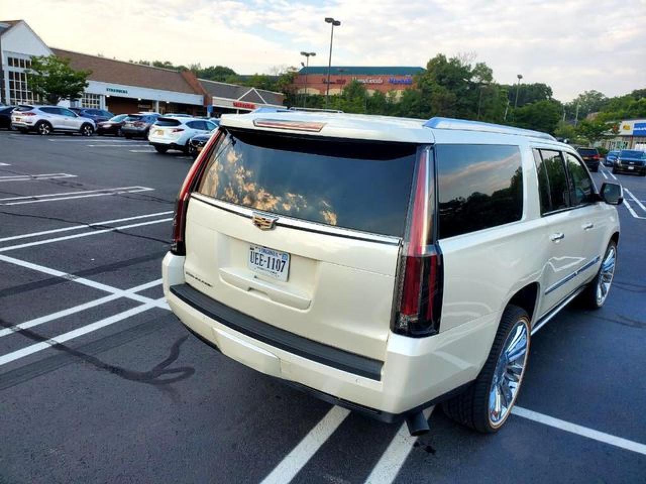 2016 CADILLAC Escalade ESV