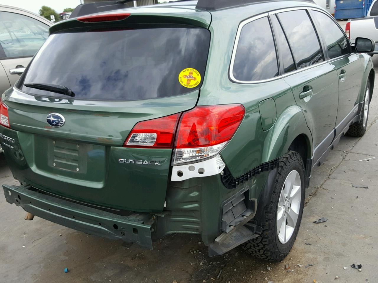 2013 SUBARU Outback