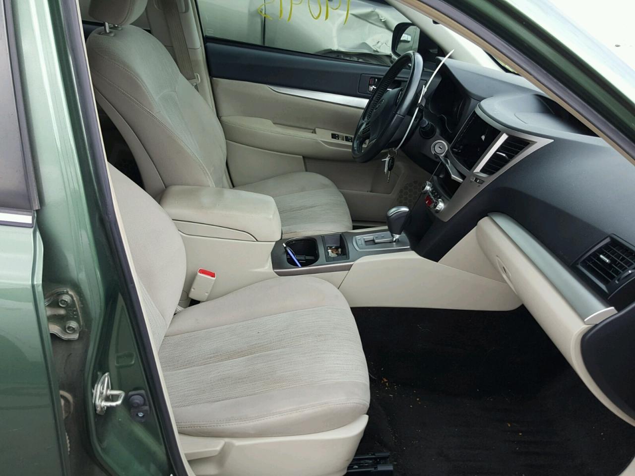 2013 SUBARU Outback