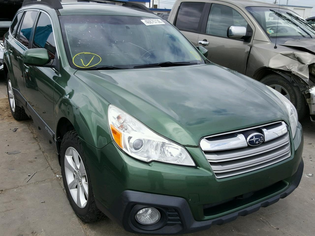 2013 SUBARU Outback