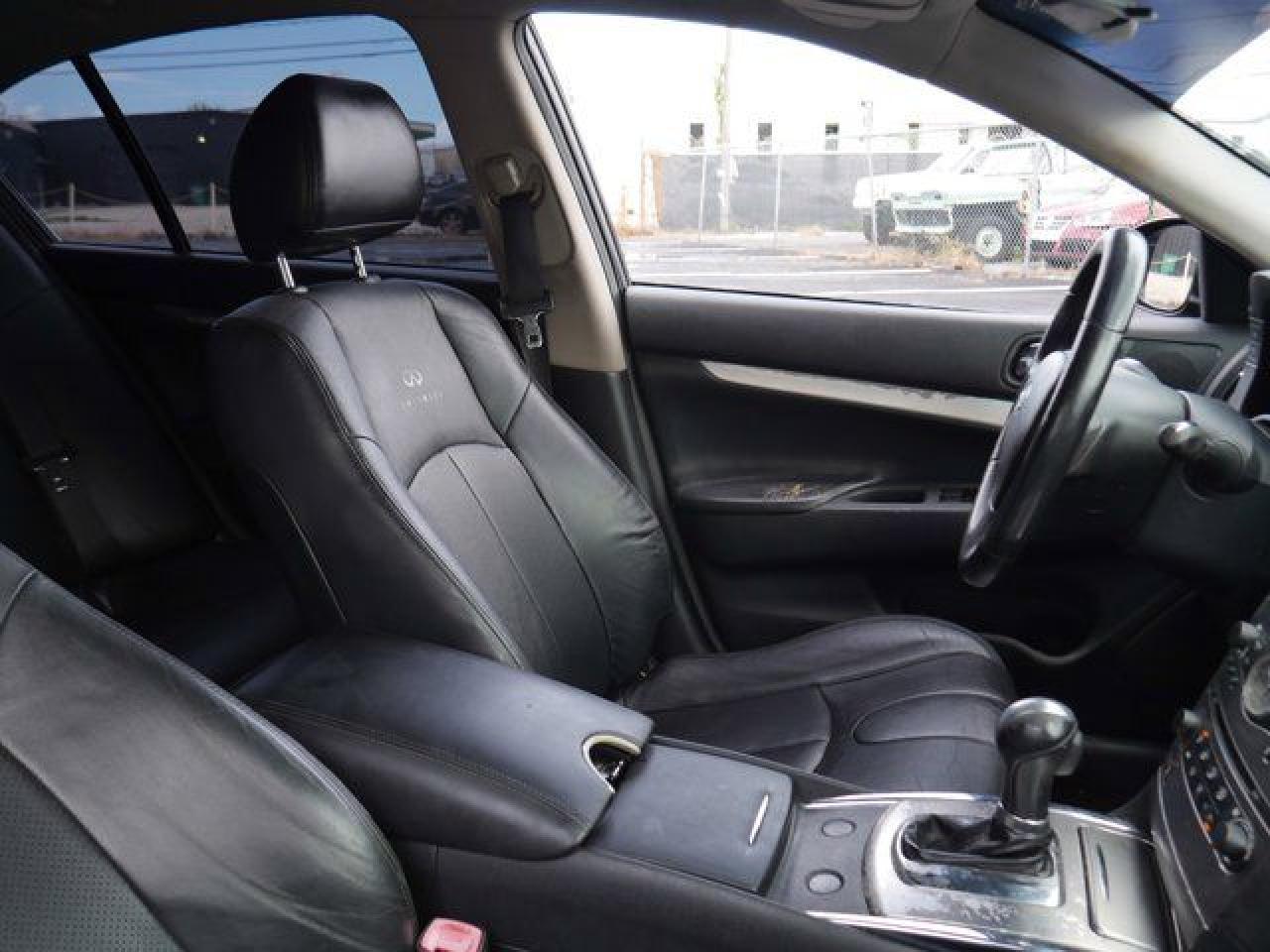 2011 INFINITI G25