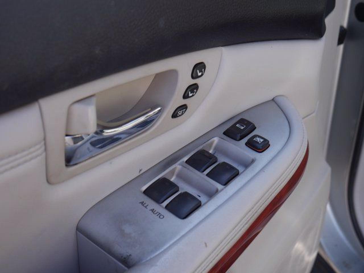2004 LEXUS Rx 330