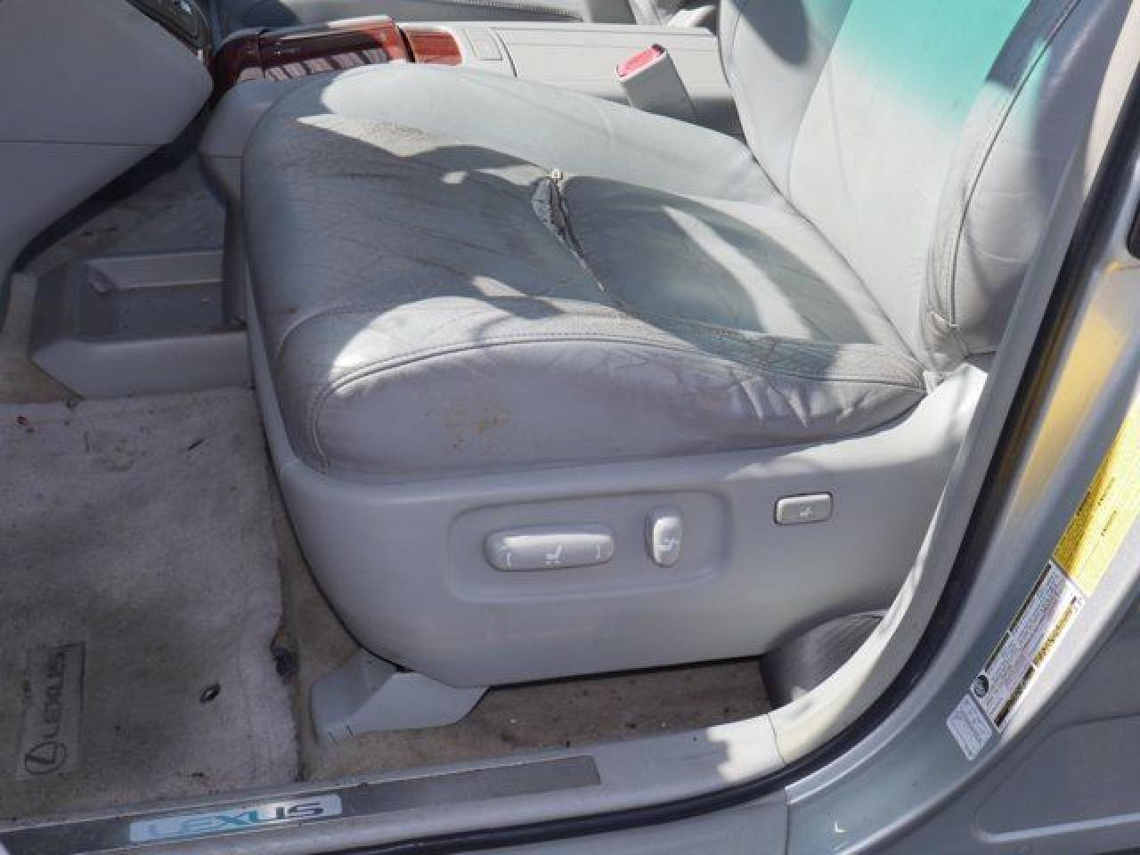 2004 LEXUS Rx 330