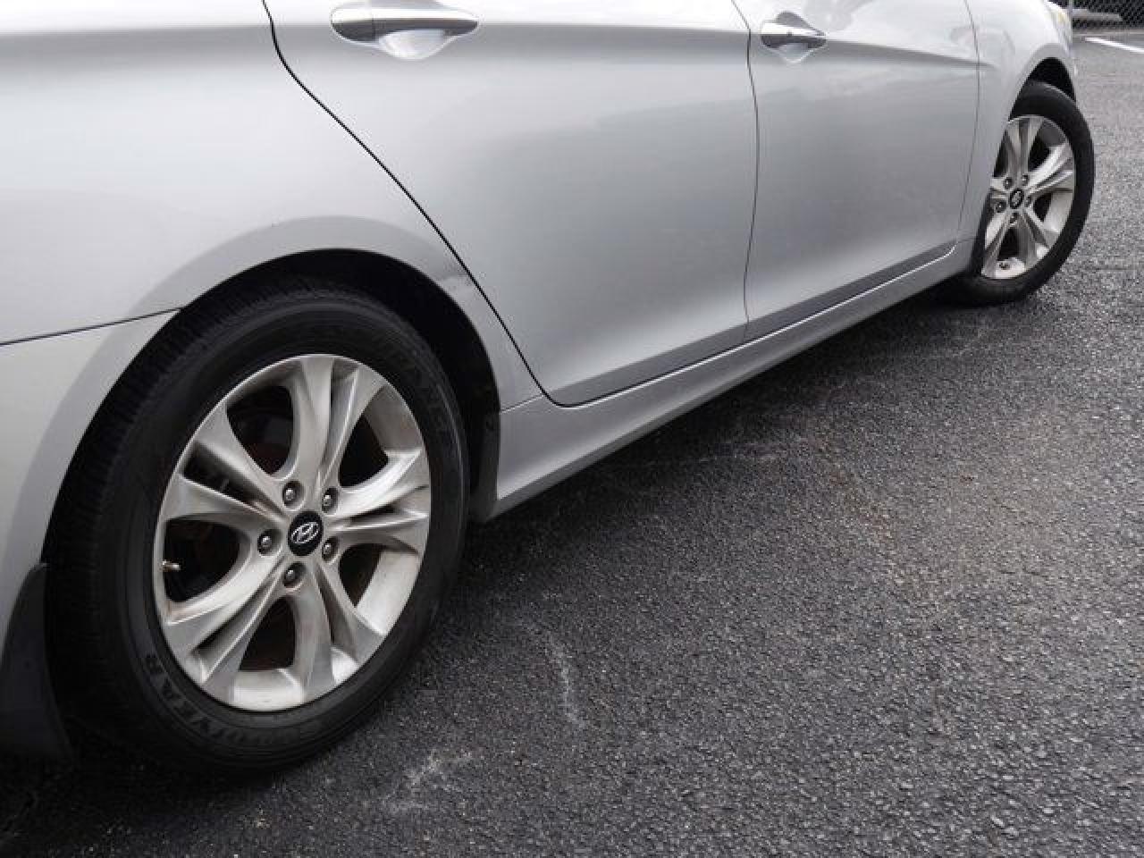 2011 HYUNDAI SONATA