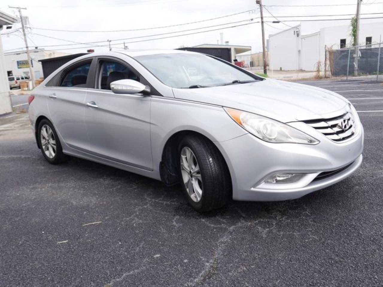 2011 HYUNDAI SONATA