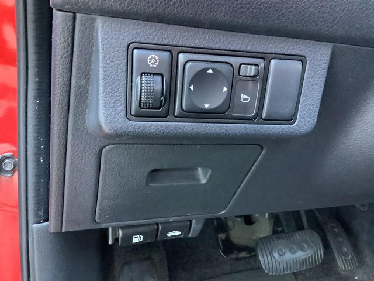 2008 NISSAN VERSA