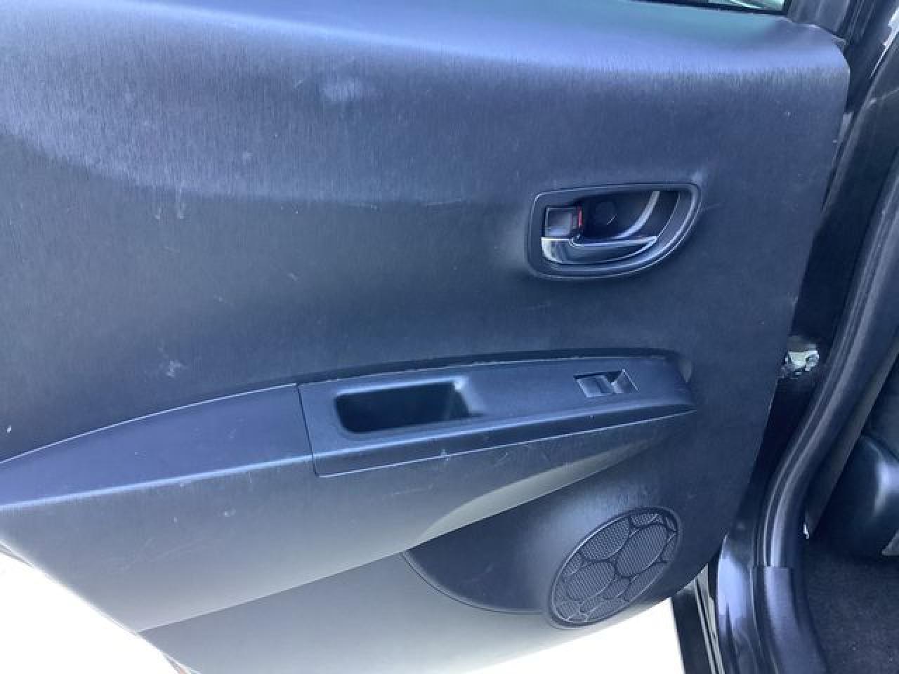 2012 TOYOTA YARIS