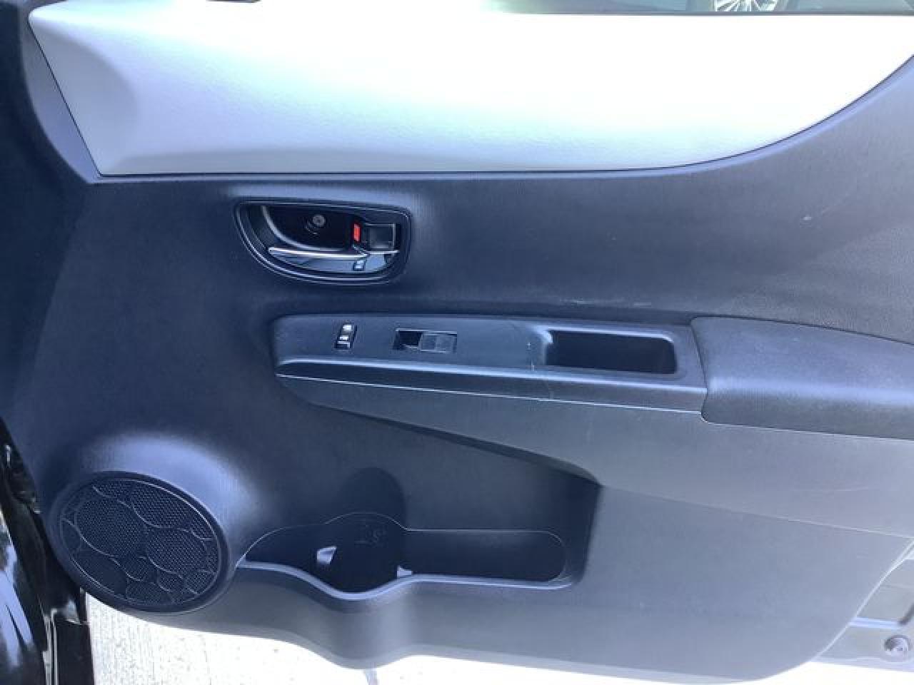 2012 TOYOTA YARIS