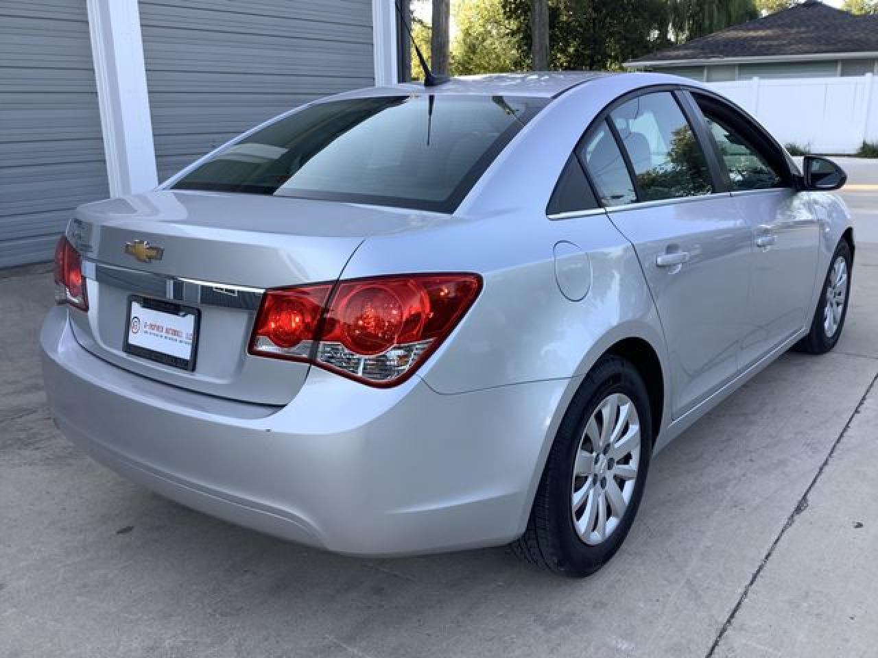2011 CHEVROLET CRUZE