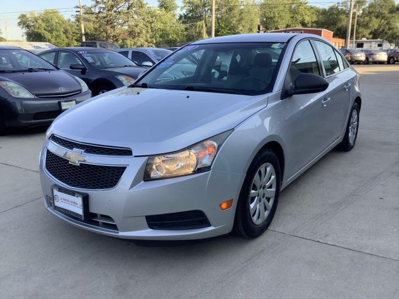 2011 CHEVROLET CRUZE
