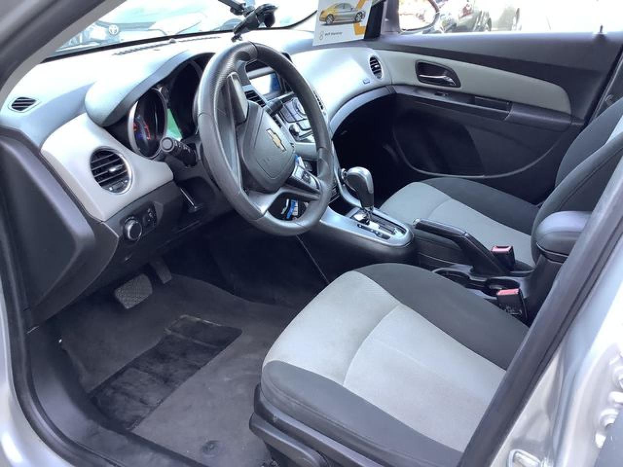 2011 CHEVROLET CRUZE