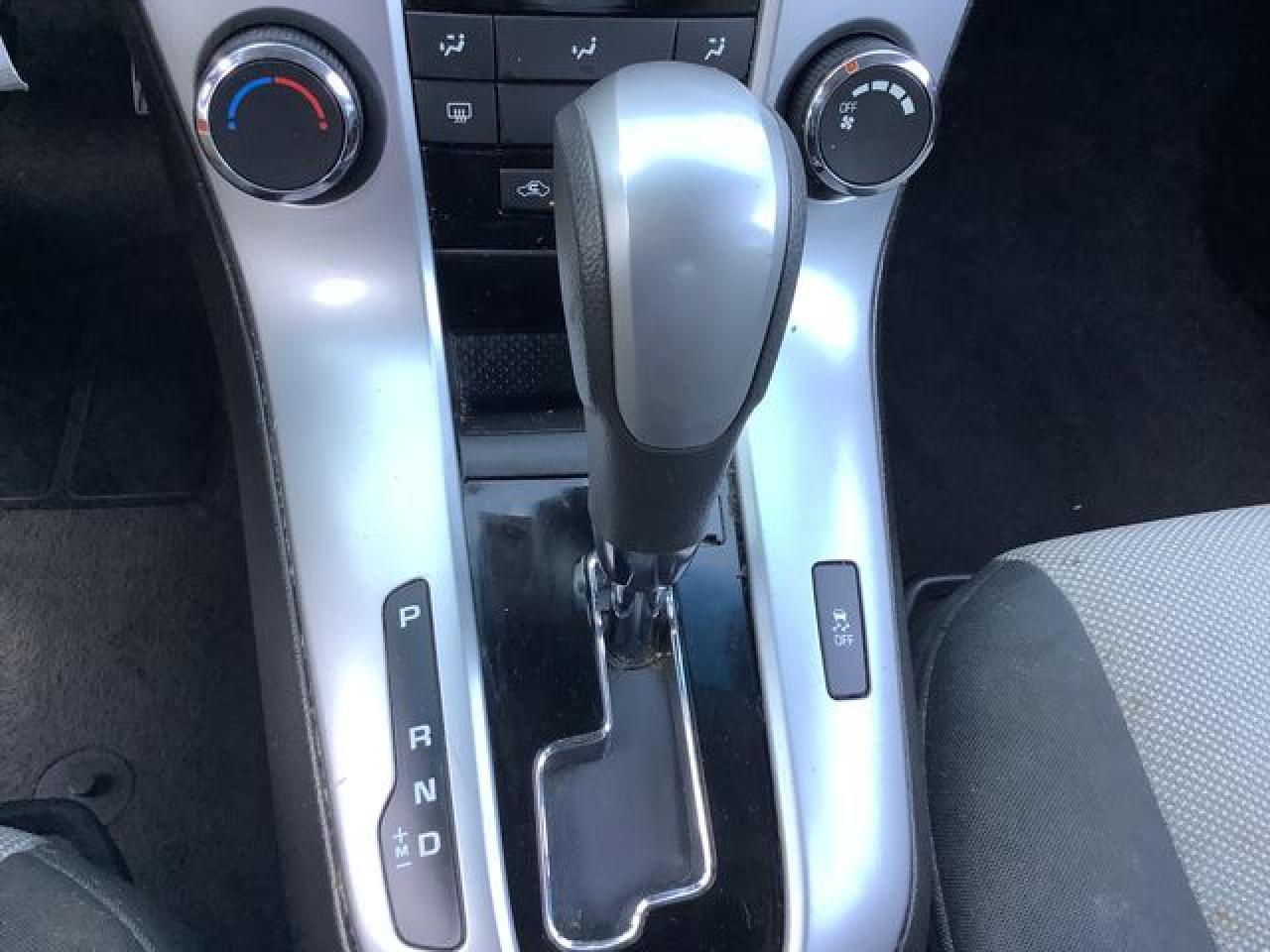 2011 CHEVROLET CRUZE