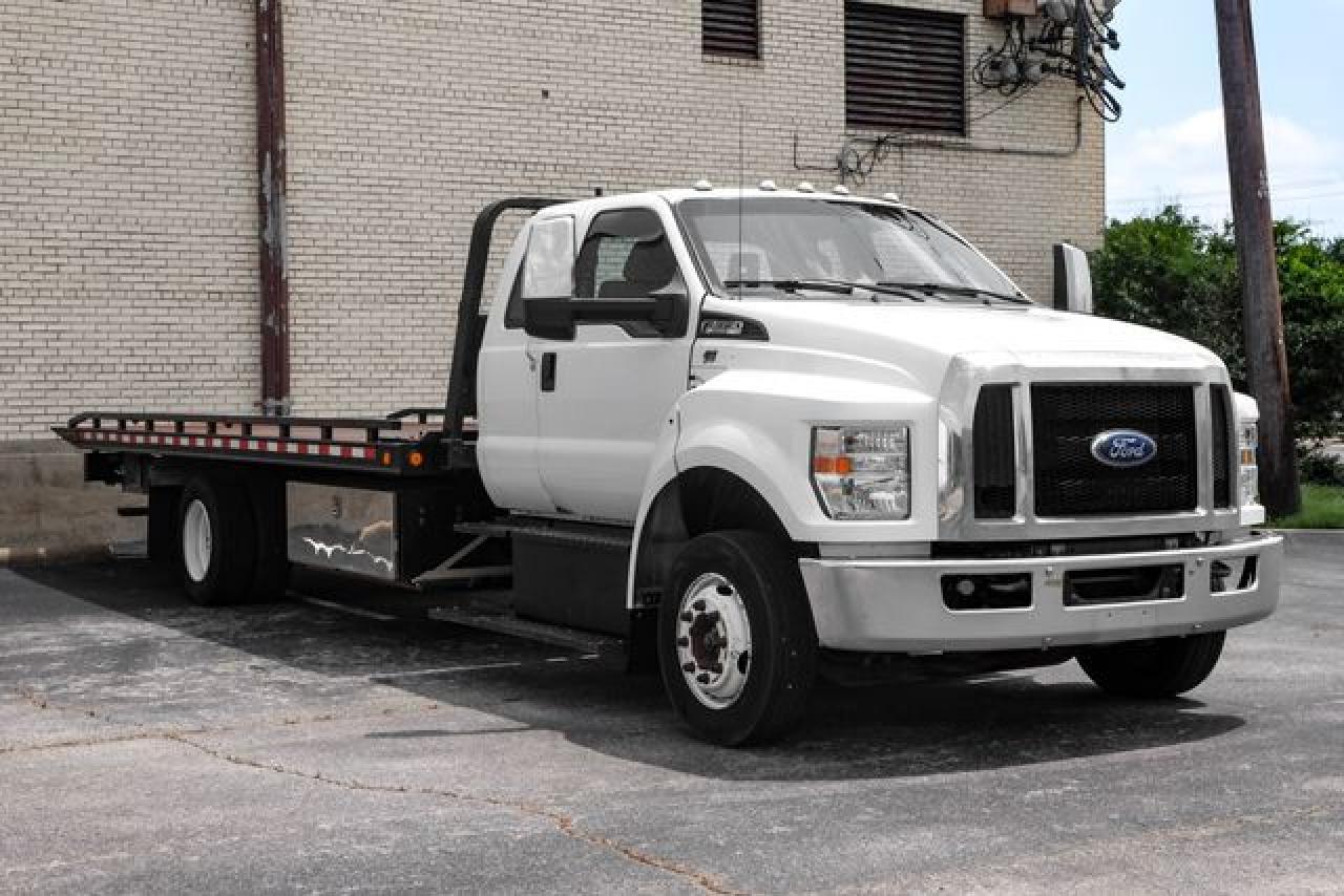 2017 FORD F-650