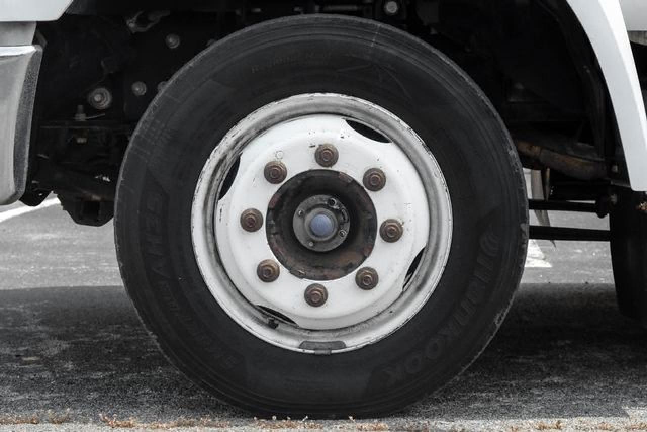 2017 FORD F-650