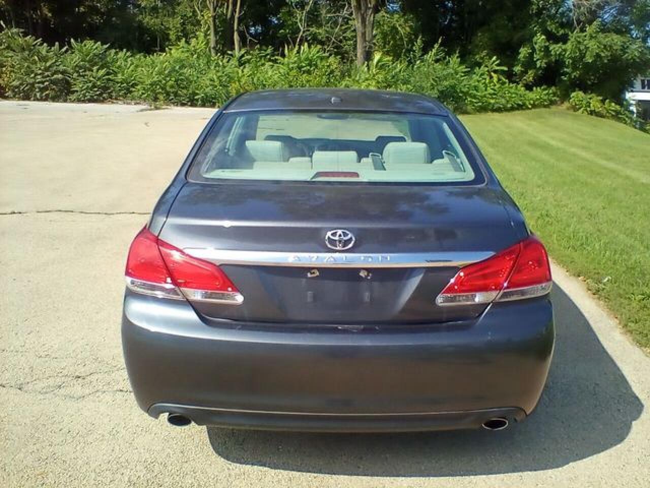 2011 TOYOTA Avalon