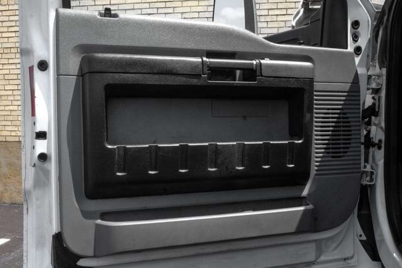 2017 FORD F-650