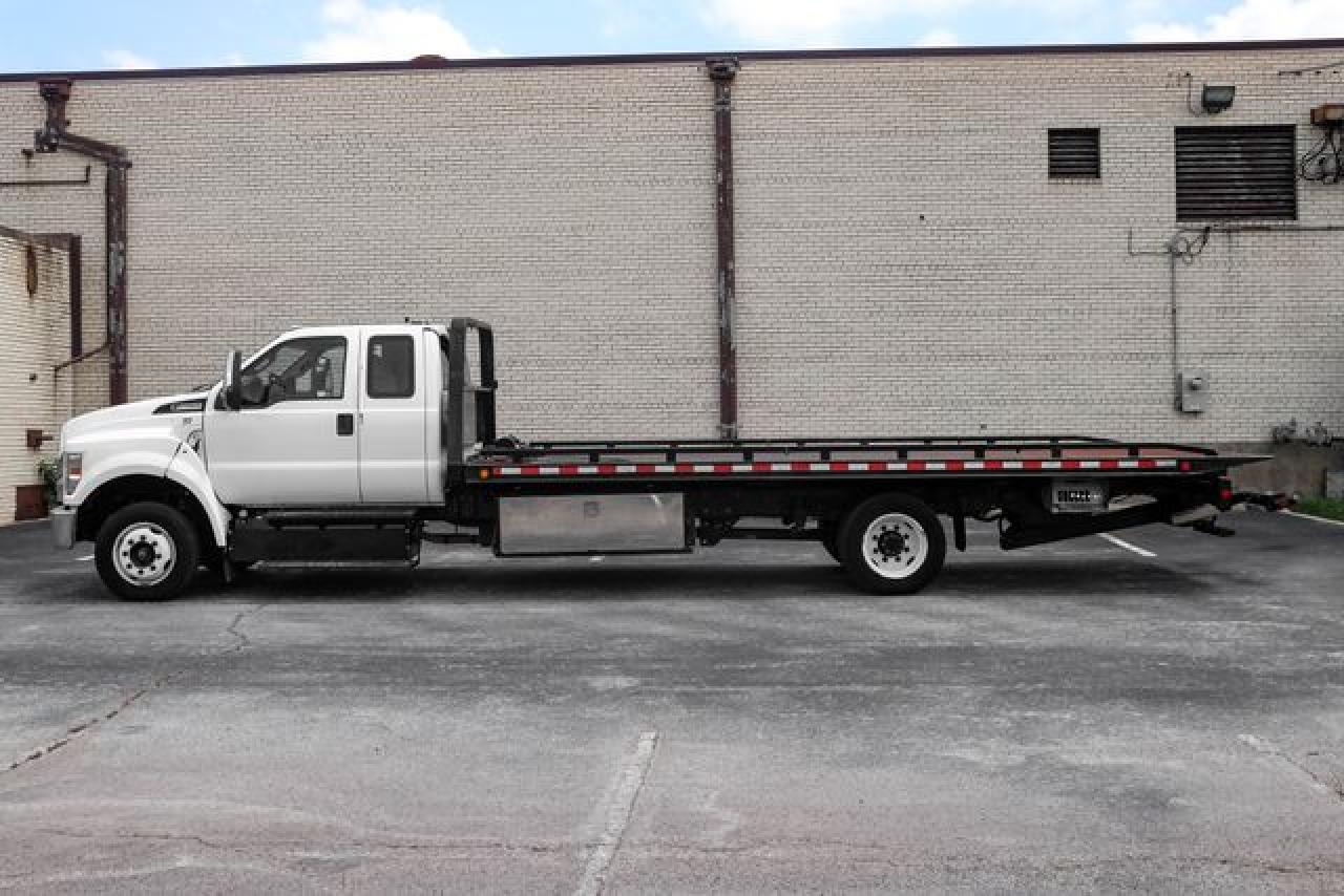 2017 FORD F-650