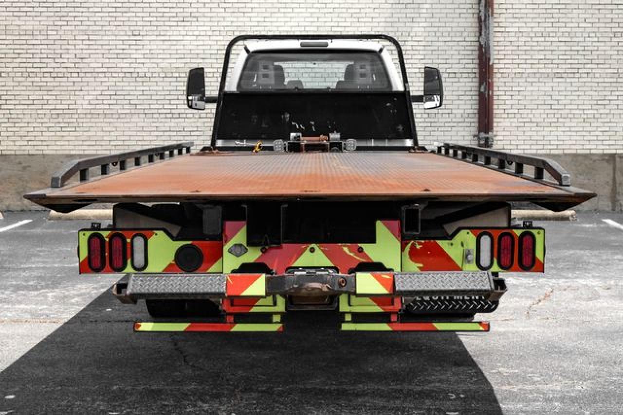 2017 FORD F-650