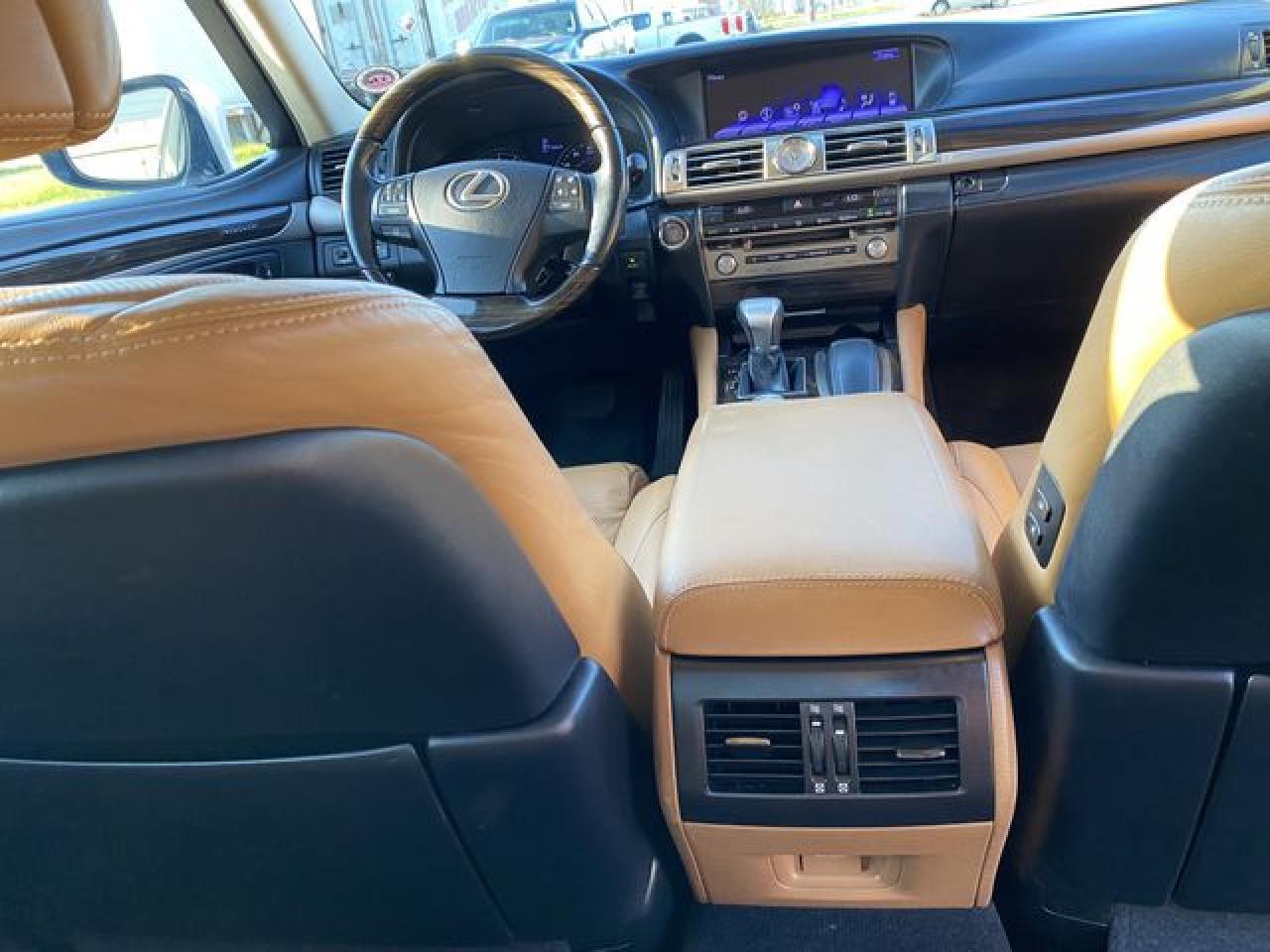 2013 LEXUS LS 460