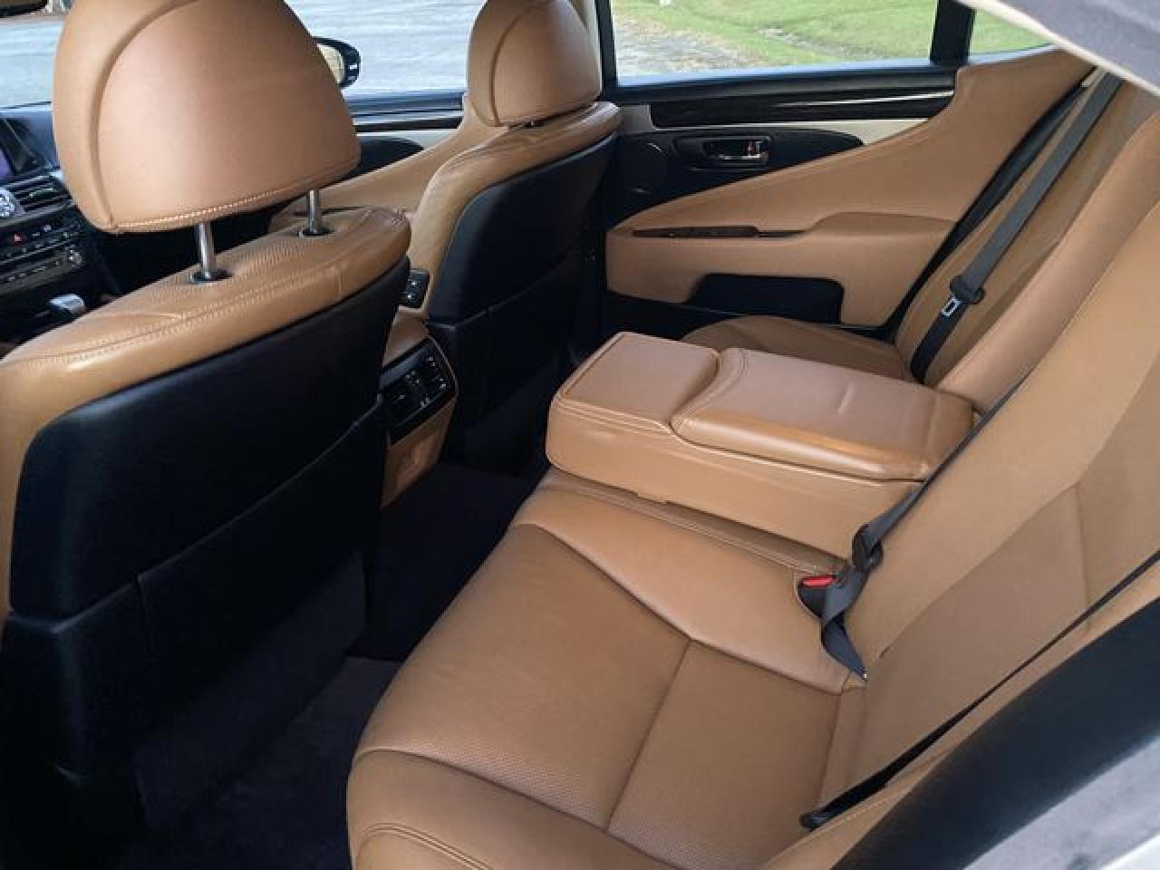 2013 LEXUS LS 460