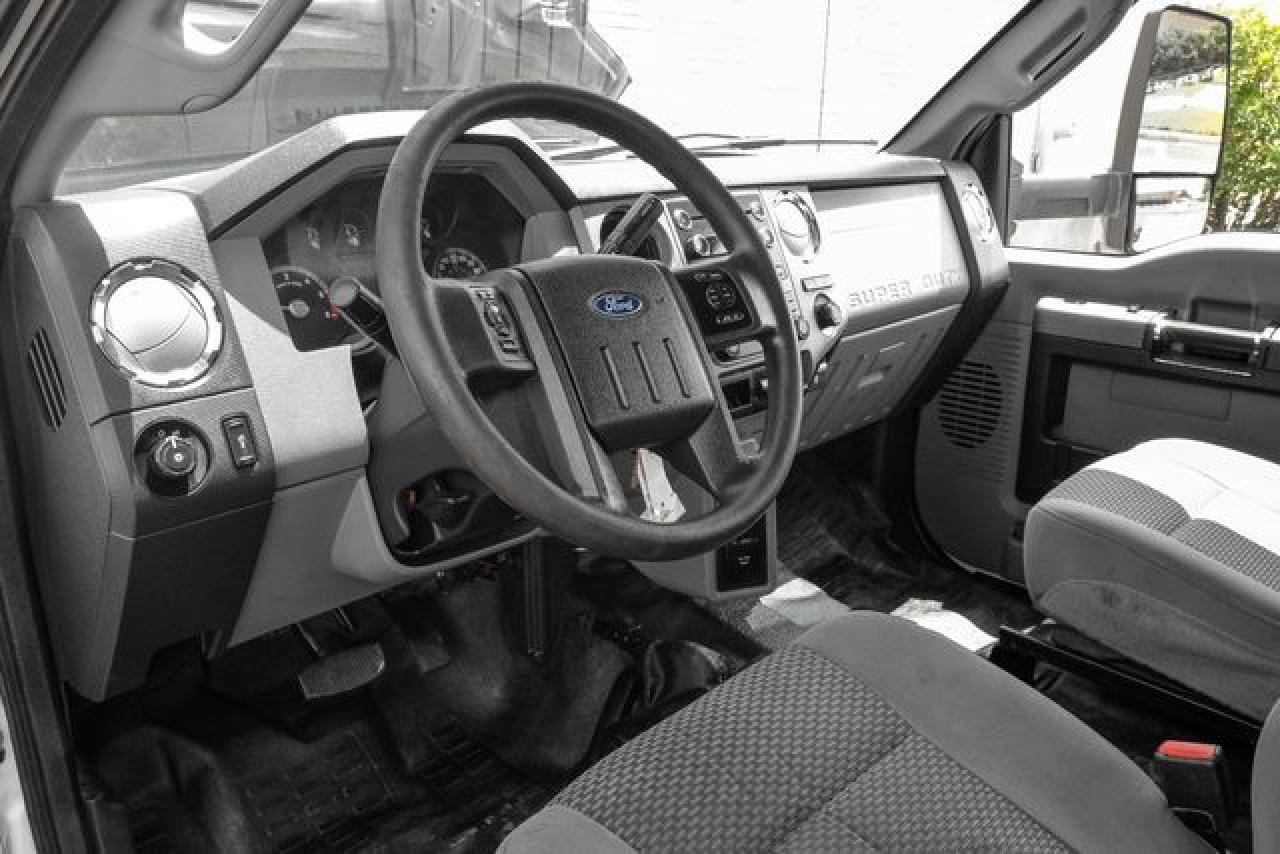 2017 FORD F-650